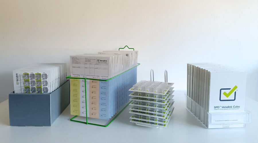 Accesorios para SPD en farmacias: bandejas y archivadores para una organización eficiente